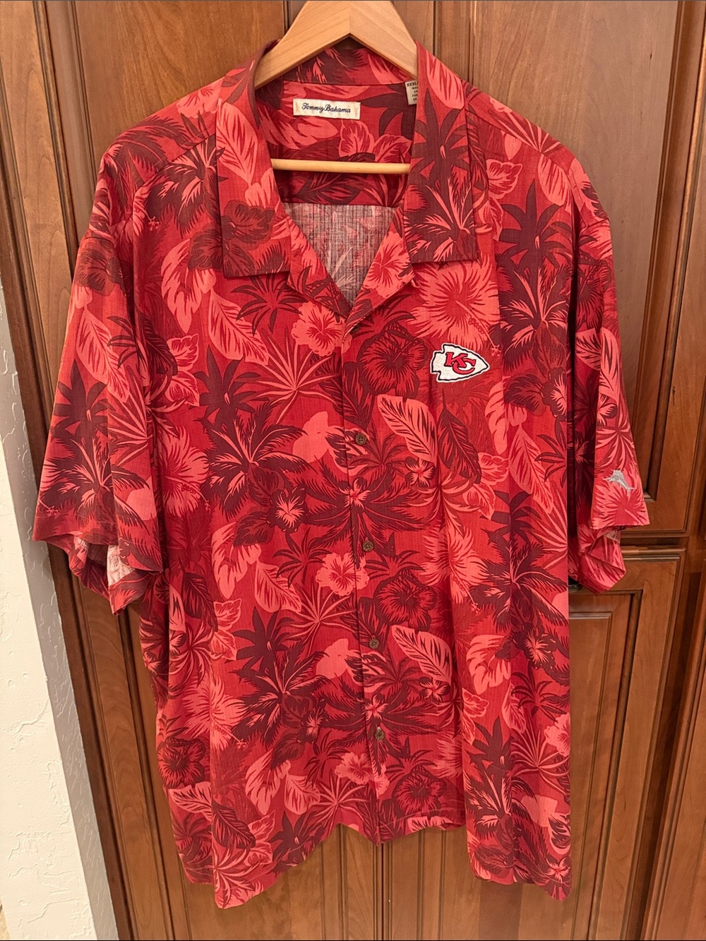 Tommy Bahama Red Floral Kansas City Chiefs Camp Shirt